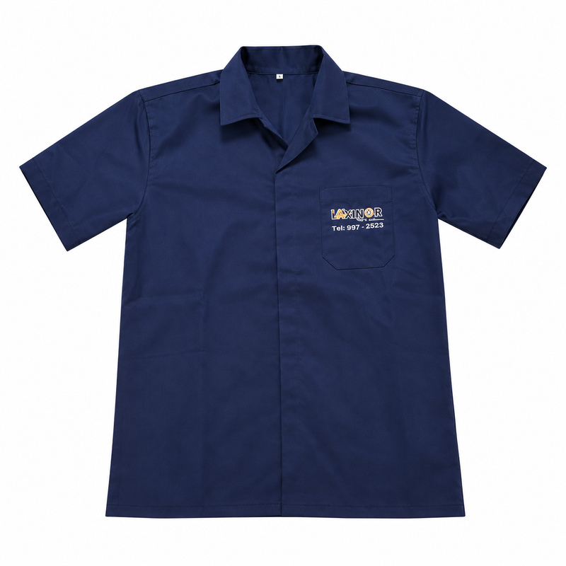 Chaqueta de trabajo en tela sarga pesada, mangas cortas y cuatro bolsillos